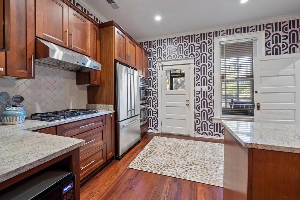 Large Historical Home W/ Fire Pit, Chef Kitchen. Мемфис Экстерьер фото